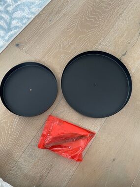 Matte Black Round Decorative Trays – Set of 2